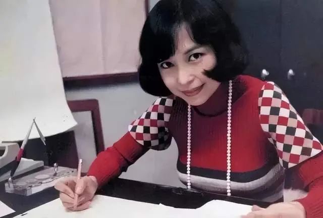 亚洲第一艳星官宣：已离婚已退圈去造卫星了！